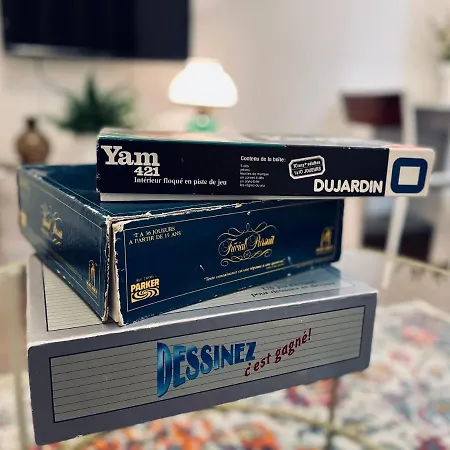 Cosy En Plein Coeur Historique Апартаменты